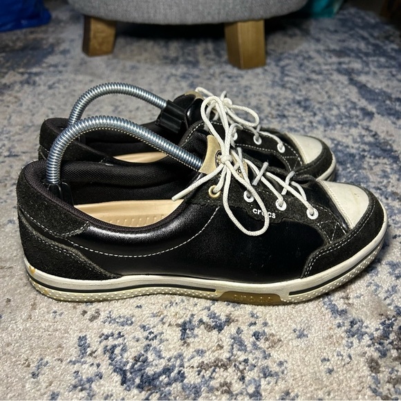 Crocs Black Karlson Lace-Up Gold Shoes Size 7 - Picture 1 of 11